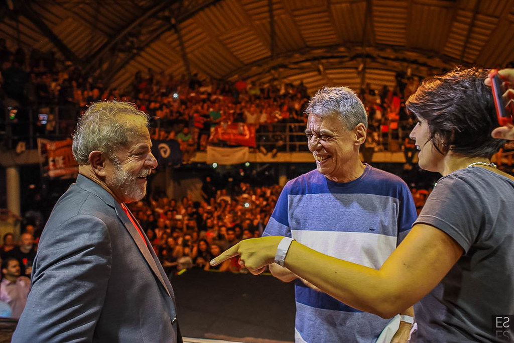 Estanislao Santos fotógrafo | Registro fotográfico: Lula Da Silva frente a la multitud en América Latina