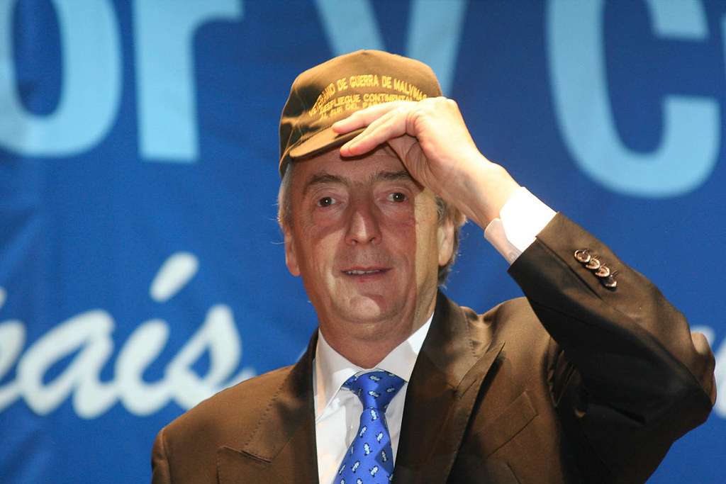 Estanislao Santos fotógrafo | Registro fotográfico: Néstor Kirchner en movilización en Argentina